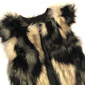 Twelft by Cynthia Vincent faux vest - L